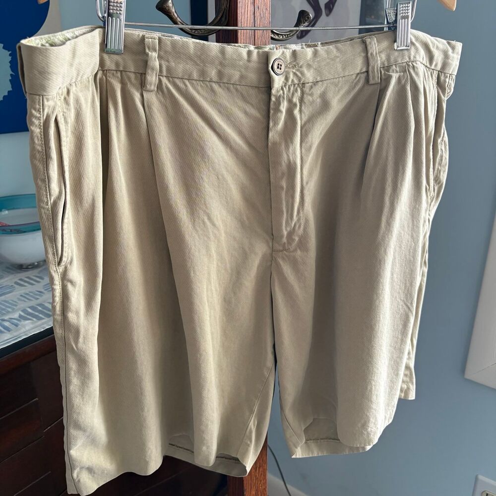Tommy Bahama Big & Tall Silk Golf Shorts Khaki Tan Pleated Luxury Men’s 44R - Picture 3 of 8